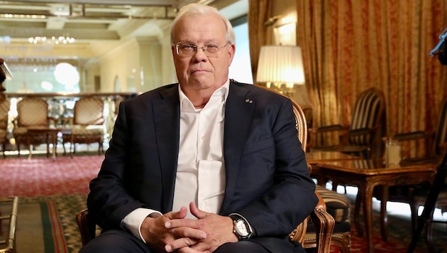 Der studierte Jurist und Milizoffizier spricht unter anderem Russisch, Ukrainisch und Serbisch.