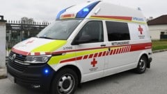Der Mann wurde mit der Rettung ins Krankenhaus gebracht. (Symbolfoto)