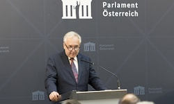 Nationalratspräsident Walter Rosenkranz sparte bei seiner Eröffnungsrede nicht mit Attacken ...