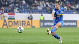 Ländle-Stürmerin Carina Brunold hatte gegen Chelsea London einen schwierigen Stand.