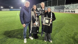 Sturm-Legende Andy Pichler, Boss Christian Jauk mit Jurtin-Gattin Arabella (r.) und Tochter ...