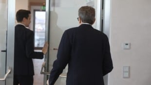 Harald Mahrer steht nach einem tiefen Fall vor dem Abgang.