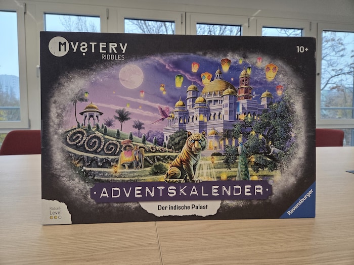 Für Knobelbegeisterte ab 10 Jahren hält der Kalender viele Rätsel bereit.