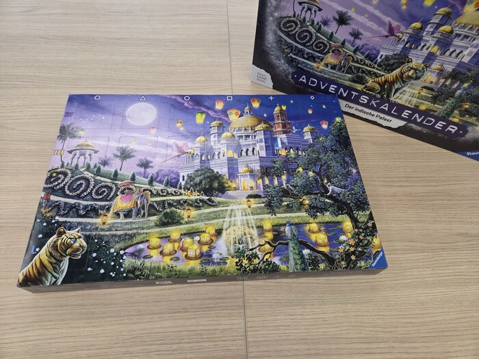 Der Kalender ist wunderschön und bunt gestaltet.