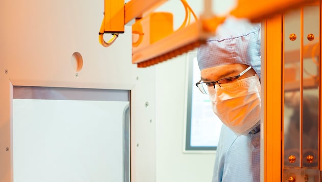 Die „IR LayerRelease“-Technologie für ultradünne Schichten auf Mikrochips wurde jahrelang in St. ...