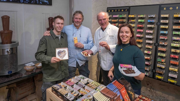 Zwei Generationen, eine Leidenschaft: Albin und Peter Linzbichler mit Sepp und Julia Zotter.
