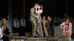 Im kommenden Jahr wird Philipp Hochmair eine andere Frau auf der Bühne küssen.