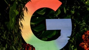 Die EU-Kommission untersucht, ob der US-Internetkonzern Google sein Quasi-Suchmonopol ausnutzt ...