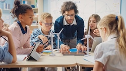 Die eben erst überarbeiteten Lehrpläne möchte Wiederkehr „entrümpeln“ und den Schwerpunkt auf ...