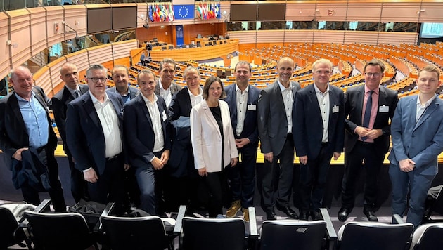 Die Tiroler Delegation durfte auch in den Plenarsaal der 720 EU-Abgeordneten.