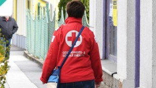 Die Anforderungen im Alltag der mobilen Pflege sind hoch.