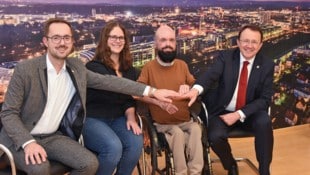 Vizebürgermeister Michael Kögl, Victoria Bischof, Ricardo Zanot, Bürgermeister und ...