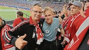 Gernot Thierschädl (li.), hier mit Teamspieler Xaver Schlager, ist ein Allesfahrer, schaut sich ...
