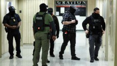 US-Behörden suchen nach illegalen Einwanderern.