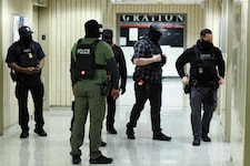 US-Behörden suchen nach illegalen Einwanderern.