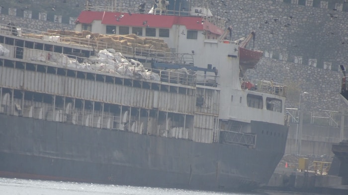 Fehlende Dokumente verzögern die Entladung.