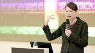 Fatima Hellberg leitete zuletzt den Bonner Kunstverein, der während ihrer Direktion mehrfach ...