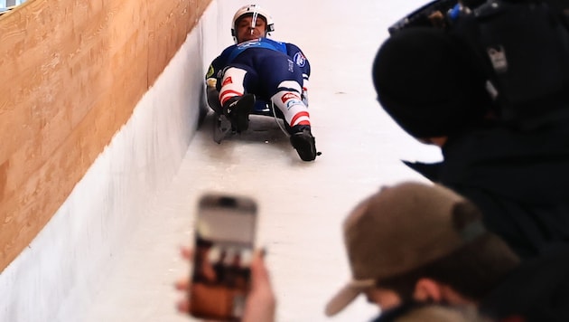 Weltmeister Müller knallte beim Test hart gegen die Banden.