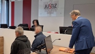 Drei Täter haben in Summe Waren im Wert von 1137 Euro gestohlen. Für jeden setzt es eine ...