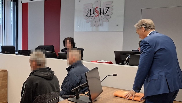 Drei Täter haben in Summe Waren im Wert von 1137 Euro gestohlen. Für jeden setzt es eine ...