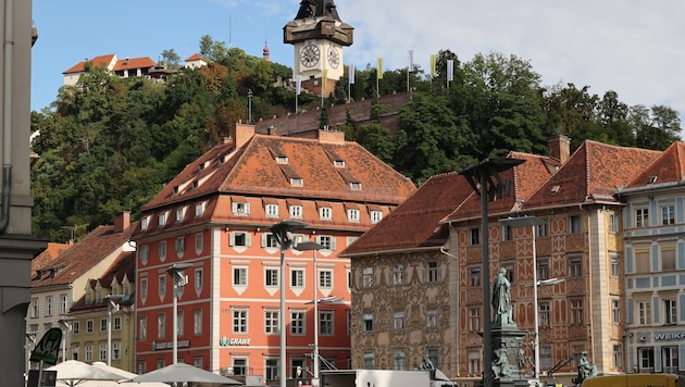 Unter dem Uhrturm lebt man laut neuer Umfrage gerne.