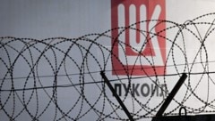 Die USA stoppten den Notverkauf des Ölriesen – damit läuft die Zeit für Lukoil langsam, aber ...