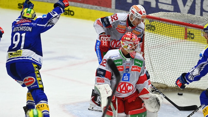 Nick Hutchison schießt den VSV vorerst mit zwei Toren auf die Siegerstraße – nach zwei Dritteln ...