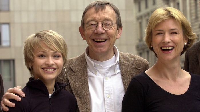 Die Schauspielerinnen Mavie Hörbiger (li.) und Corinna Harfouch mit dem Regisseur Hark Bohm im ...