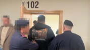 Der 35-jährige Österreicher spielte Uhrenhändler. Tausende Euro legten Opfer für Rolex hin, ...