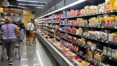 Die Regierung in Washington verspricht, dass nun die Preise bei zahlreichen Produkten fallen ...