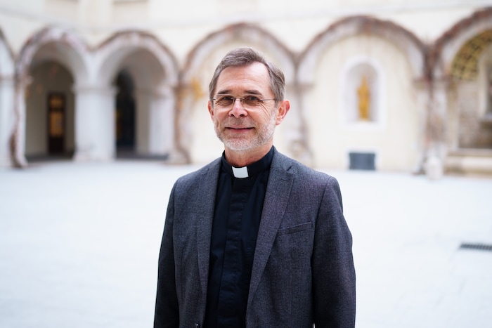 Im Innenhof des Erzbischöflichen Palais: Josef Grünwidl will eine neue Willkommenskultur ...