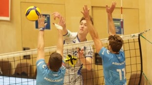 Tobias Willimek (hi.) lässt sich im Angriff nur schwer stoppen.