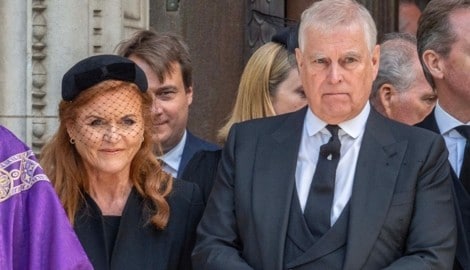 Sarah Ferguson und Andrew Mountbatten-Windsor werden am Freitag bei der Taufe von Enkeltochter ...