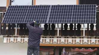 Interessant: In unserem Balkonkraftwerk-Dauertest geht es im Herbst mit der Selbstversorgung ...