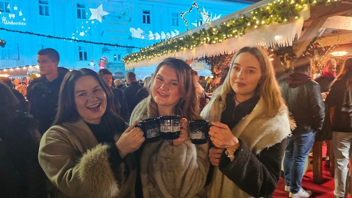 Mit einem Punsch kann man gesellig anstoßen.