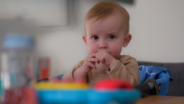 Julian ist im Grunde ein kleiner, aufgeweckter und lustiger Bub.