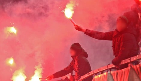 Wacker-Fans stehen im Normalfall für gute Stimmung. Am Samstag brannten bei einigen offenbar ...