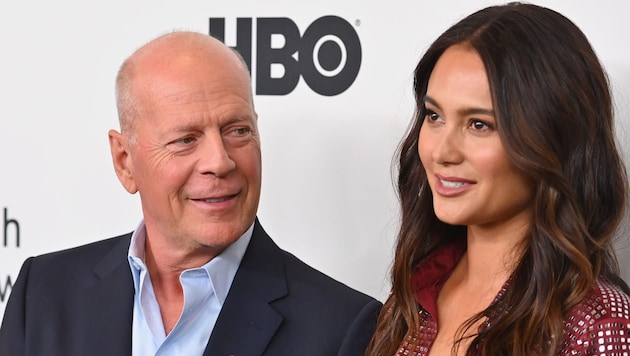Emma Heming-Willis enthüllte in einem Podcast-Interview nun, dass ihr Ehemann Bruce Willis nicht ...