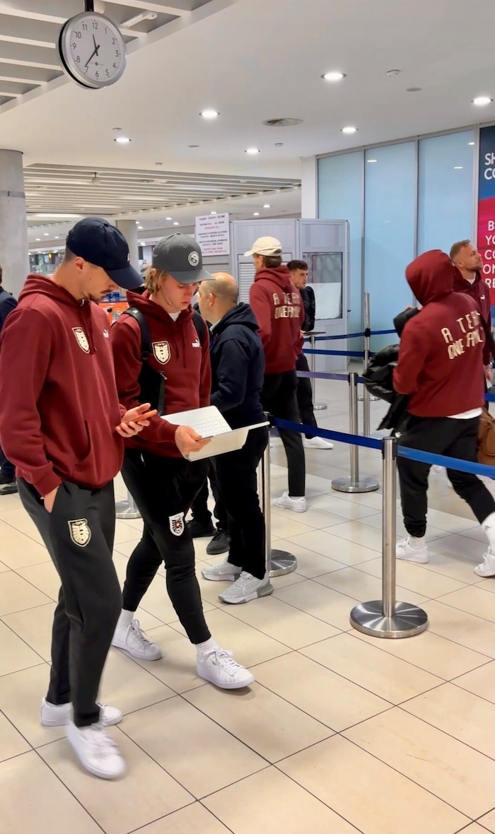 Friedl und Wimmer verfolgten Bosniens Sieg.