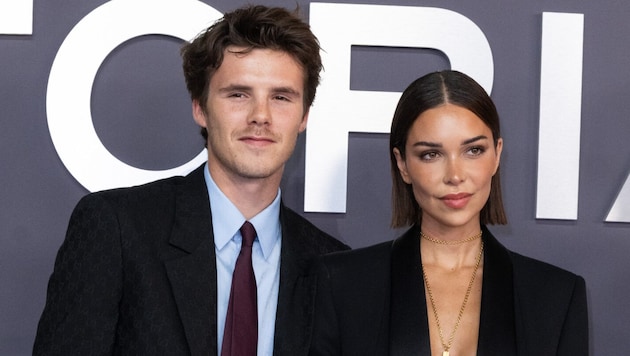 Sein Promi-Status schützt Cruz Beckham (im Bild mit seiner Freundin Jackie Apostel) nicht vor ...