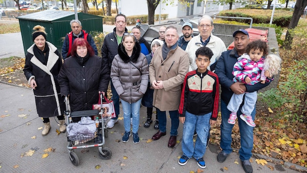 Die Bewohner sind verzweifelt und fordern Lösungen.