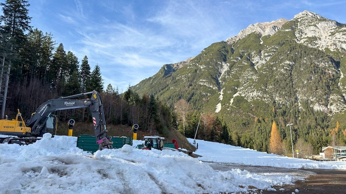 Dank Altschnee-Depot konnte in Leutasch bereits eine Loipe gespurt werden. Diese Woche dürfte ...