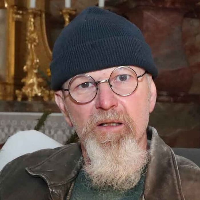 „Ich kenne Leute, die fast täglich bei solchen Billigprodukt-Onlineshops einkaufen“, sagt Roland ...