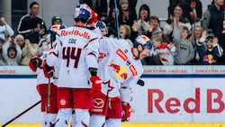 Michael Raffl (re.) steuerte zwei Tore bei.