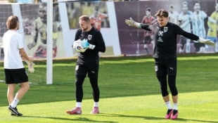 GEPA Tormann Nikolas Polster (re.) zieht derzeit großes Interesse auf sich.