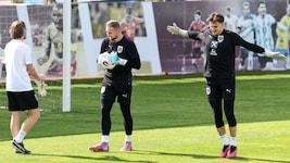 Tormann Nikolas Polster (re.) zieht derzeit großes Interesse auf sich.