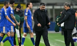 Hängende Köpfe bei den italienischen Spielern und Teamchef Gennaro Gattuso. 