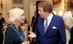 Tom Parker Bowles im Gespräch mit seiner Mutter Queen Camilla –