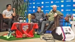 Toni Polster (re.) und Andi Herzog (Mitte, im Bild mit Moderator Michael Fally) liefen in ...