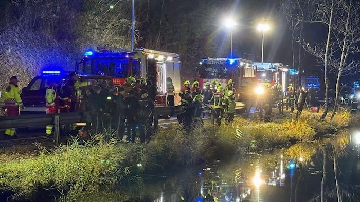 The fire department, water rescue service and police were deployed on a large scale.